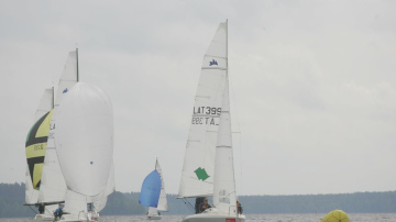 Usmas ezerā sāksies pasaules čempionāts burāšanā mikro klases jahtām