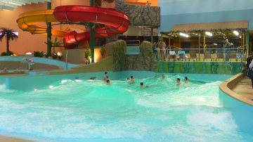 Ūdens piedzīvojumu parkā darbu atsāk peldbaseini, Ūdens atrakcijas un SPA