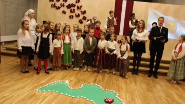 Rēzeknes bērni un jaunieši svin valsts svētkus ARPC ,,Zeimuļs’’