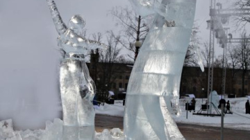 Jelgavas ledus skulptūras ceļo tālāk