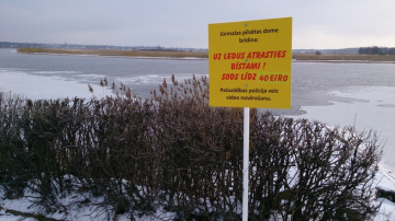 Jūrmalas teritorijā aizliegts atrasties uz ūdenstilpju ledus