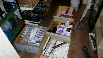 Valsts policija kratīšanās atsavina ievērojamus nelegālā alkohola un cigarešu krājumus