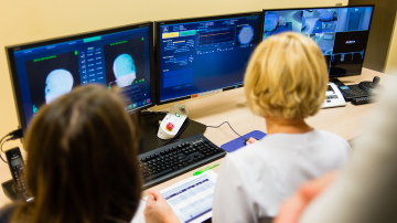 Latvijā ārstēti pirmie pacienti ar CyberKnife radioķiurģijas tehnoloģiju