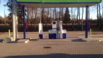 NESTE OIL PAPLAŠINA TĪKLU UN ATKLĀJ JAUNU DEGVIELAS UZPILDES STACIJU RĒZEKNĒ 
