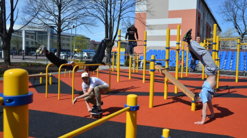 Atklātie treniņi ielu vingrošanas stadionā
