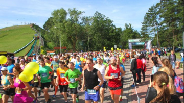 Ventspils Piedzīvojumu parka pirmajā maratonā uzvar Renārs Roze un Lelde Neimande
