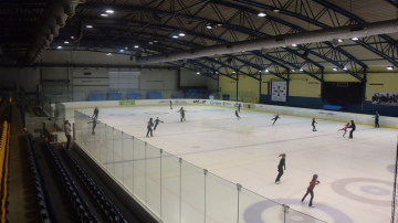 Olimpiskajā centrā “Ventspils” trenējas daiļslidotāji no Sanktpēterburgas