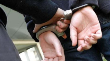 Operatīvi aizturētas divas personas par traktora zādzību no zemnieku saimniecības