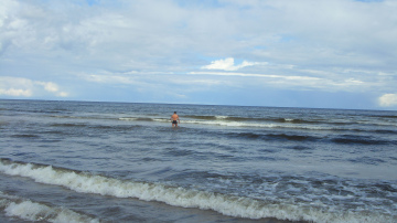 Apgāžoties laivai, Jūrkalnē pazuduši divi cilvēki