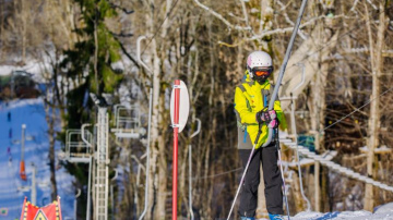 Slēpotājus šajā nedēļas nogalē Siguldā uzņems  Fischer Slēpošanas centrs, Kaķīškalns un Reiņa trase