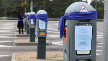 Lai nestāvētu rindā, par iebraukšanu Jūrmalā var samaksāt ar SMS vai izmantojot aplikāciju