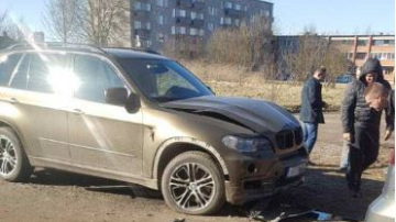 Valsts policija uzsāk kriminālprocesu par Rēzeknē notikušo automašīnas bojāšanu
