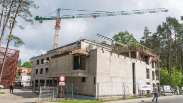 Jūrmalā svin spāru svētkus Mūzikas vidusskolai un bibliotēkai