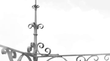 Liepājas koncertzālē atklās Irinas Tīres fotoizstādi “Dzirdēt noklusēto”