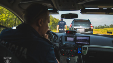 Kurzemē šogad aizturēts piektais autovadītājs – kukuļdevējs