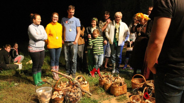 Nakts sēņošana – tavs maģiskais piedzīvojums mežā!
