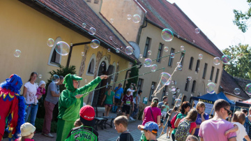 Augusta vidus svinēšana Tukumā un apkārtnē