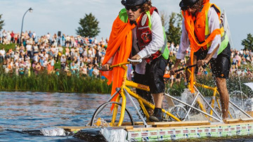 Jelgavā šo sestdien notiks vienīgā piena paku laivu regate Eiropā