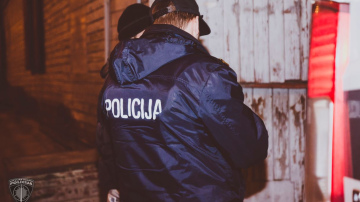 Talsu iedzīvotājs uz ielas sastop divus gadus vecu bērnu un nepaliek vienaldzīgs