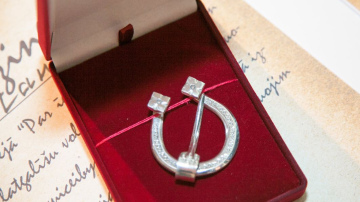 Latgalē jau trešo reizi pasniegs sudraba pakavsaktu izcilākajiem skolotājiem