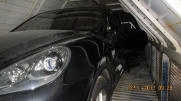 Muitnieki aptur cigarešu kontrabandu no Baltkrievijas un novērš zagta automobiļa izvešanu