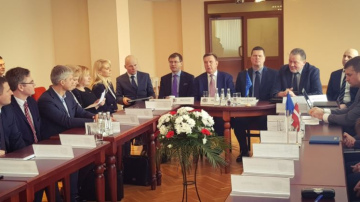 Ministru prezidents ar Latgales pašvaldību vadītājiem apspriež reģionam aktuālos jautājumus