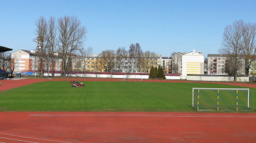 Olimpiskā centra “Ventspils” dabīgā zālāja futbola laukums sazaļojis kā pirmais Baltijā