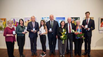 Izstāde "Neatkarība" Latvijā dzimušo brāļu Šamiru daiļradē