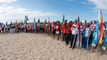 FOTO: Eiropas labākie pludmales tenisisti ieradušies Jūrmalā