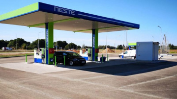 “Neste” atklāj jaunu degvielas uzpildes staciju pie Ventspils šosejas Tukuma un Jelgavas ceļu krustojumā