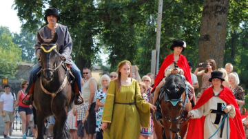 Simtgades zaļumballes un viduslaiku nedēļas nogale Tukumā un apkārtnē