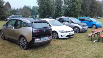 Elektromobiļu salidojums Bānīša svētkos 1.septembrī.