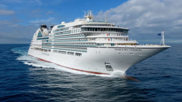 Ventspils ostā sestdien piestās vācu populārākās kruīza kompānijas kuģis - interesenti varēs to vērot ostas promenādē