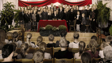 Vecumniekos tiek proklamēta Latvijas Republika