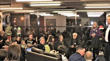 Unikālā pasākumā tiekas no ārvalstīm uz dzīvi Liepājā atgriezušās ģimenes