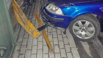 Autovadītājs, braucot alkohola reibumā, bojā veikala ārsienu;  administratīvā pārkāpuma materiāls nosūtīts izskatīšanai