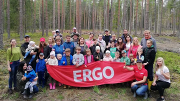 ERGO darbinieki iestādījuši 30 000 kokus ilgtspējīgai vides attīstībai