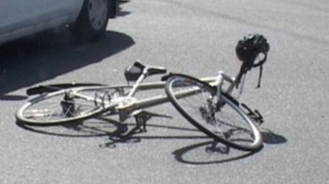 Ceļu satiksmes negadījumā Saldus novadā cieš velosipēdists