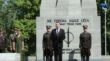Valsts prezidenta Raimonda Vējoņa uzruna  pie Uzvaras pieminekļa