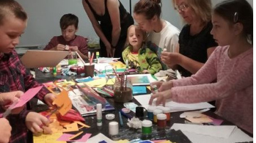 KOMIKSU DARBNĪCA ĢIMENĒM  “NOTIKUMI UN VISI, KAS LĪDZDARBOJAS”