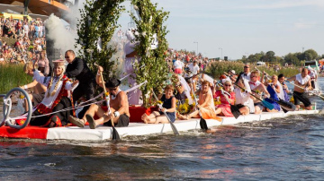 Piena paku laivu regates dalībnieki pirmoreiz izmēģina spēkus Driksas ūdeņos