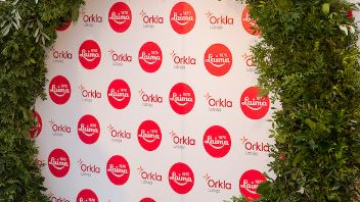 Foto: Atzīmē “Laimas” ražotnes spāru svētkus