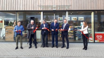 “Virši” atklāj jaunu degvielas uzpildes staciju Brocēnos