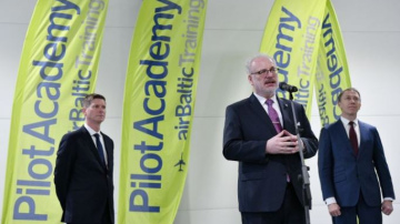 Valsts prezidenta Egila Levita uzruna “airBaltic” Pilotu akadēmijas angāra atklāšanā Liepājas lidostā
