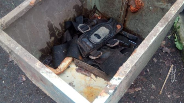 Ķekavas novadā atrasts metāla seifs, policisti meklē tā likumīgo īpašnieku!