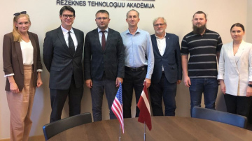 Vietējie uzņēmēji “Smiltenes kausa” dalībniekiem sarūpē vērtīgas naudas balvas