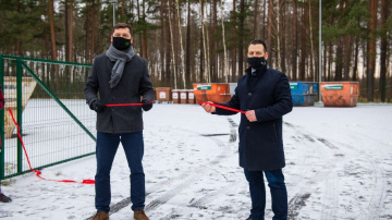 Salaspilī atklāts novadā pirmais atkritumu šķirošanas laukums
