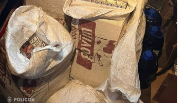 Valsts policija Talsu novadā konstatē 76 tūkstošus nelegālo cigarešu