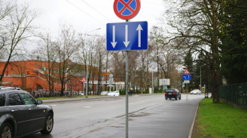Slēgs maksas stāvvietu Maskavas ielā pie Rīgas Centrāltirgus