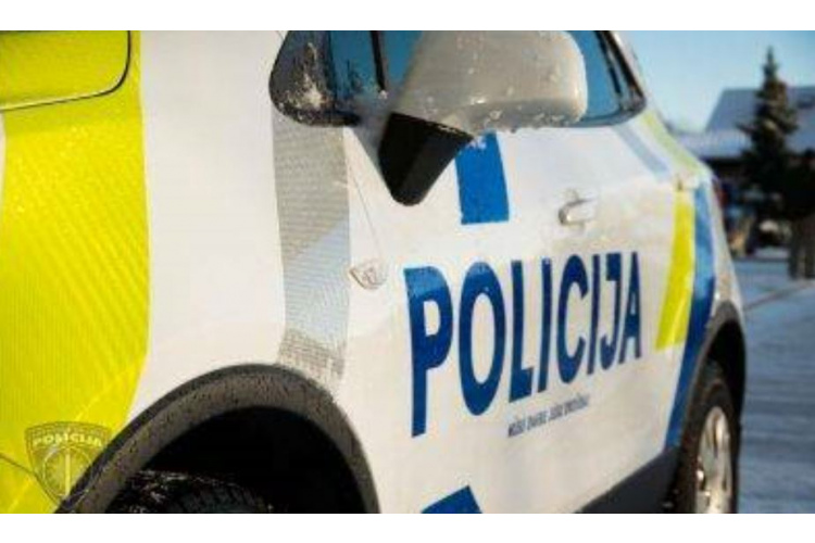 Valsts policija aicina “Volvo” markas spēkratu īpašniekus īpaši parūpēties par auto lukturu aizsardzību no zagļiem!